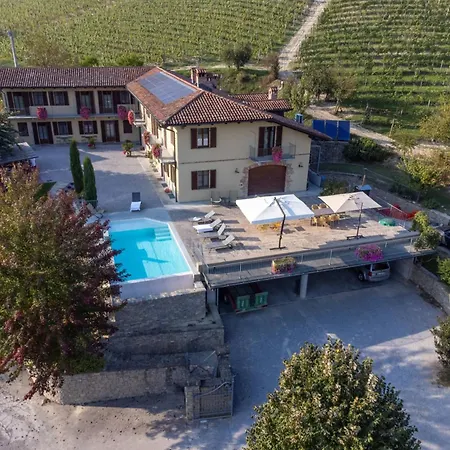 Lantgård Casa Ressia Alba (Piedmont)