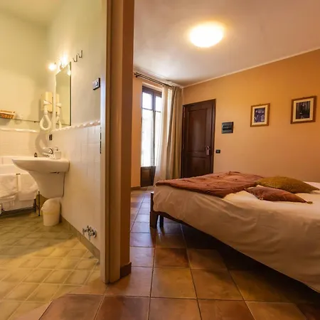 Casa Ressia Alba (Piedmont)